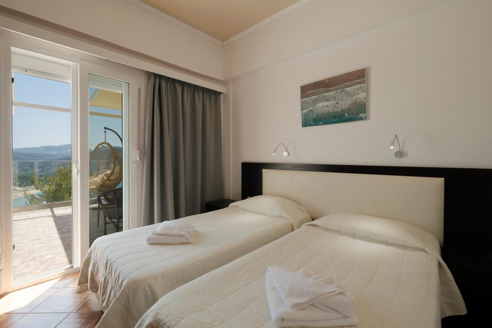 Hotel de apartamente Zeus Throne Afión